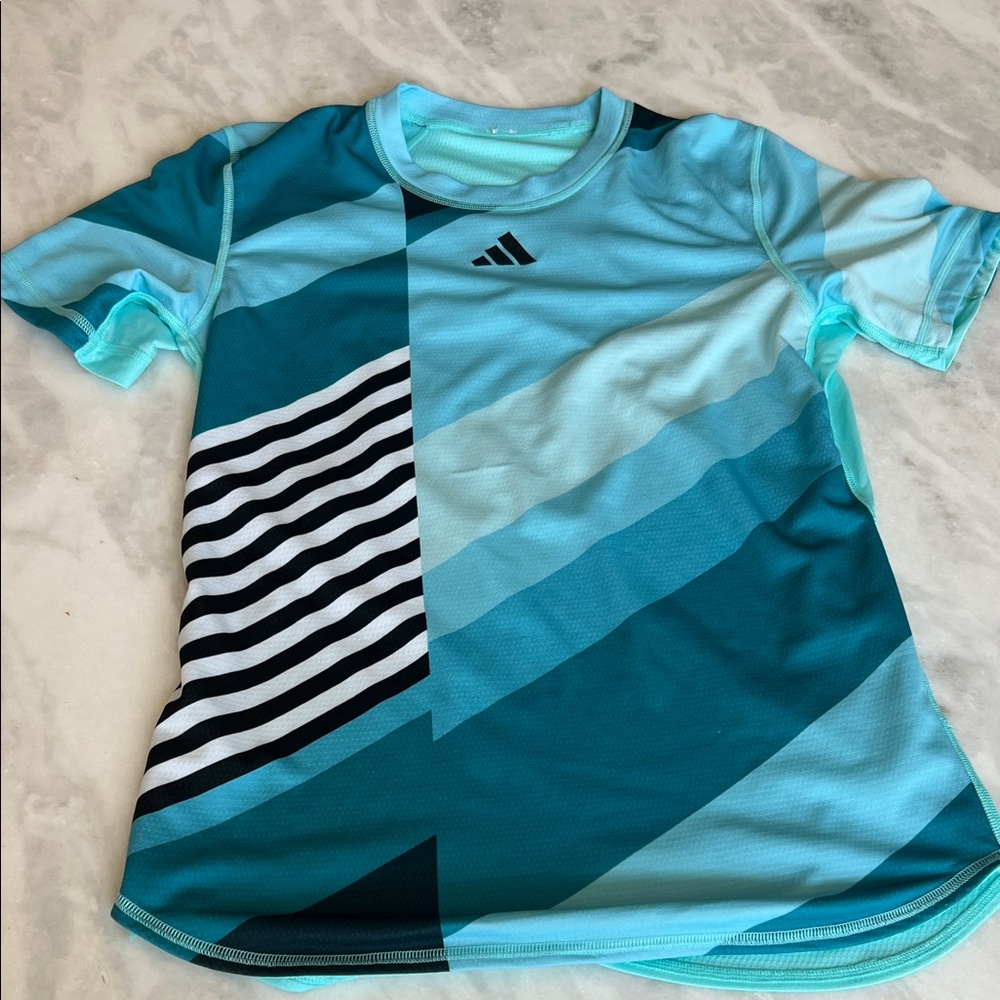 Adidas Aqua and Black Striped reversible, tennis Tee